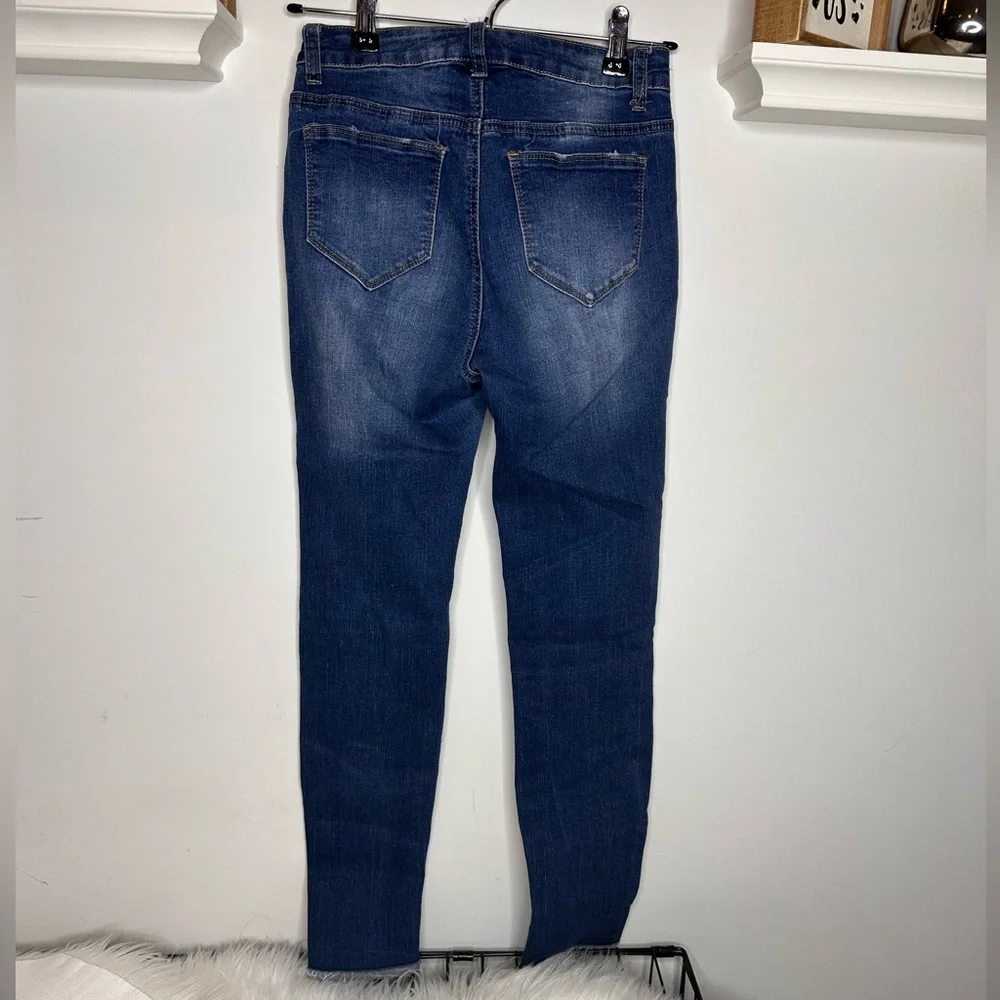 Fashion Nova skinny jeans - Picture 5 of 7